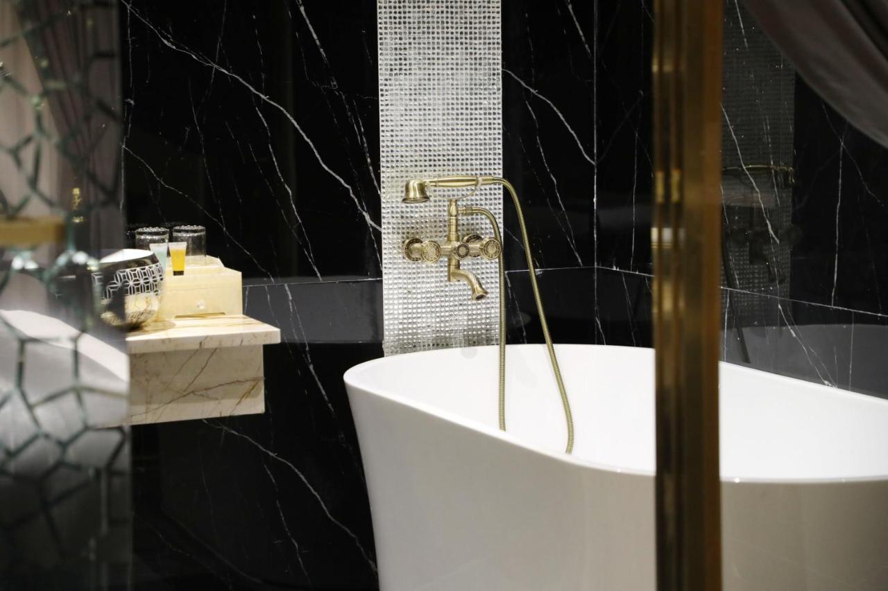 Enjoy Hotel 7 Хошимин Екстериор снимка