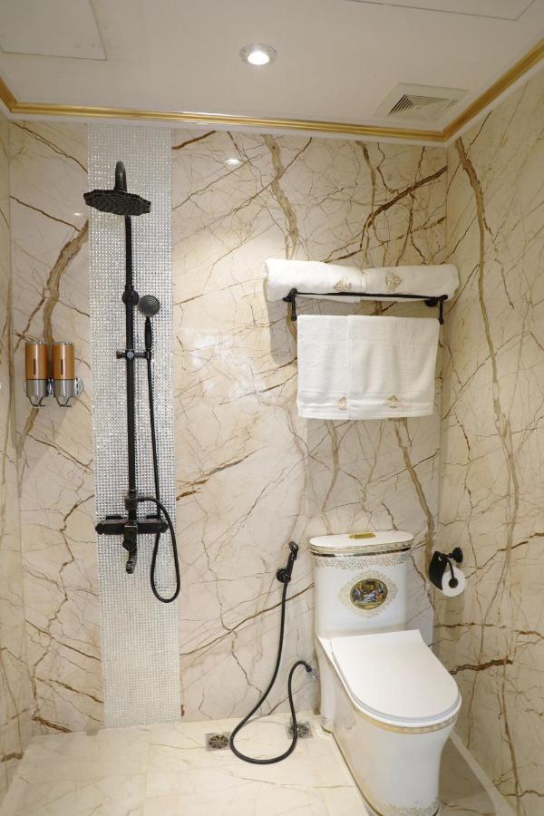 Enjoy Hotel 7 Хошимин Екстериор снимка