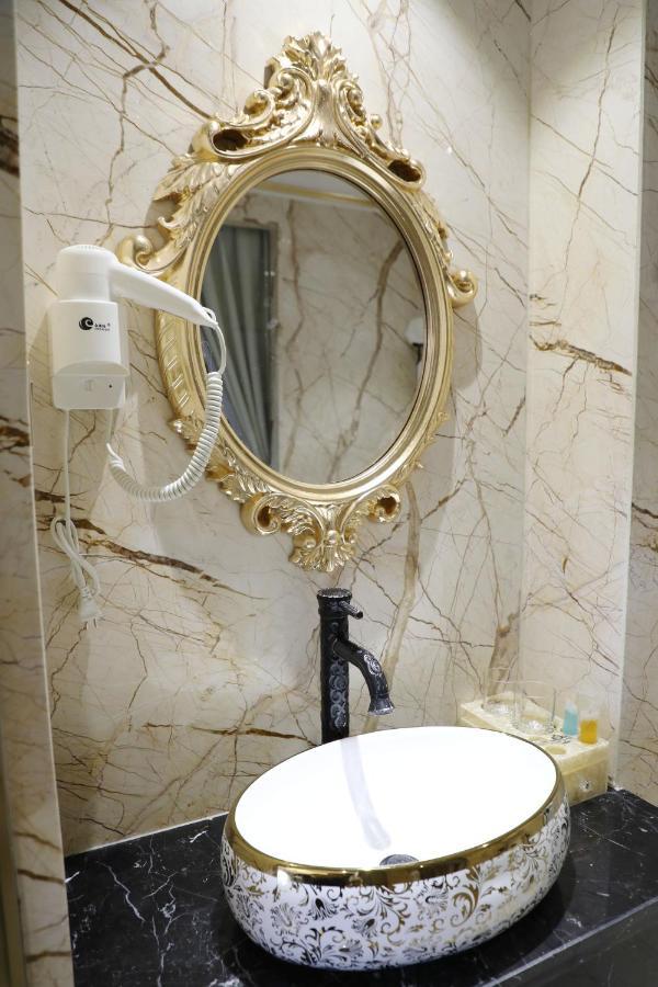 Enjoy Hotel 7 Хошимин Екстериор снимка